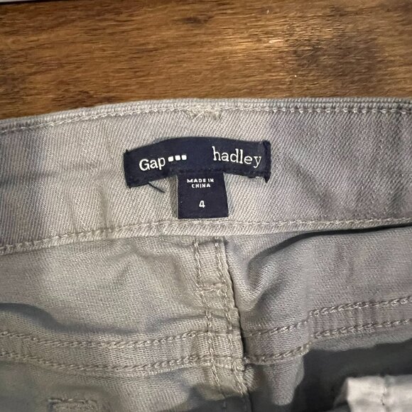 5/$20 Gap Hadley grey denim shorts size 4 - Picture 3 of 5